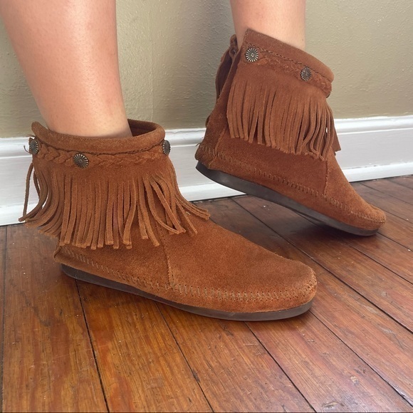 Vintage Moccasins Brown Suede Minnetonka Leather Booties Slippers Boots Size 7 - Picture 1 of 12